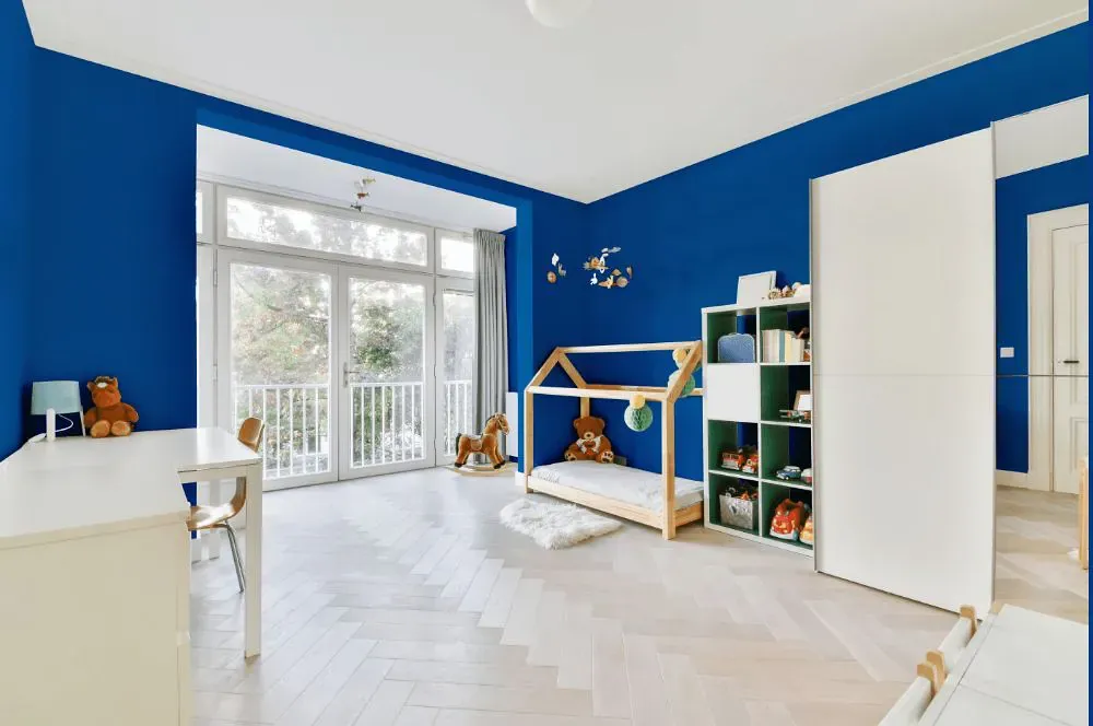 Benjamin Moore Brilliant Blue kidsroom interior, children's room