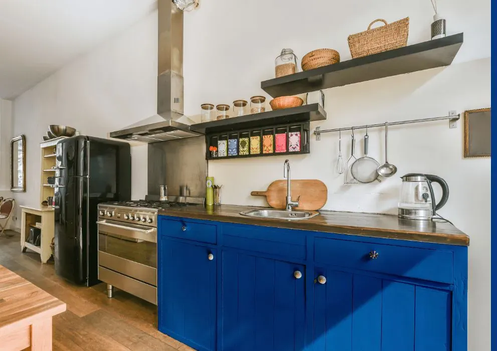 Benjamin Moore Brilliant Blue kitchen cabinets