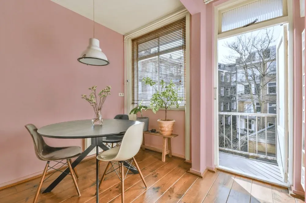 Benjamin Moore Camellia Pink living room