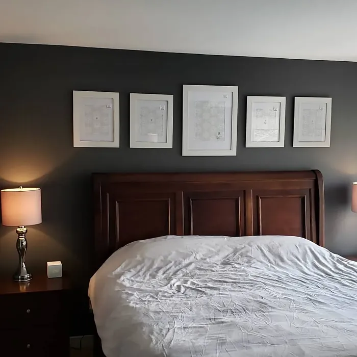 Benjamin Moore Charcoal Slate bedroom review
