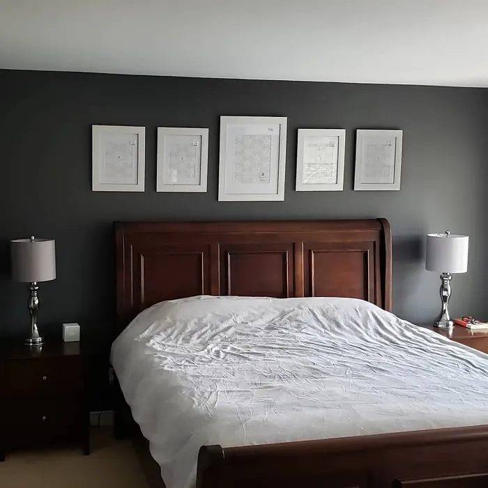 Benjamin Moore Charcoal Slate bedroom color review
