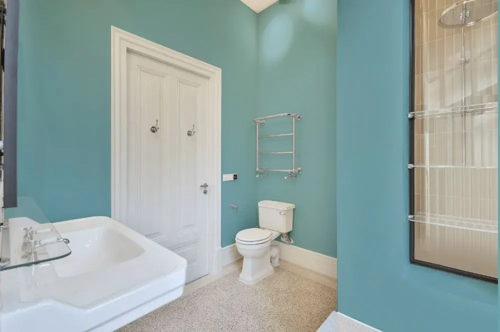 Benjamin Moore Chesapeake Blue bathroom
