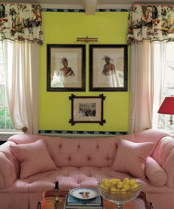 Benjamin Moore Chic Lime living room photo