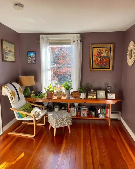 Benjamin Moore Cinnamon Slate living room interior