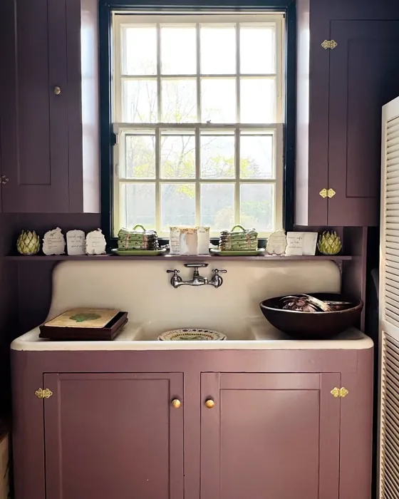 Benjamin Moore Cinnamon Slate laundry room 