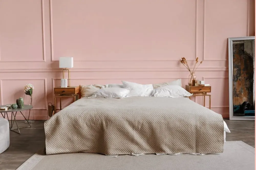 Benjamin Moore Creamy Peach bedroom