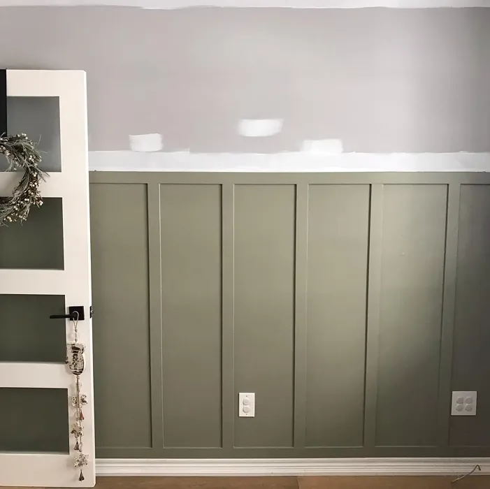 Benjamin Moore Creekside Green wall panelling 