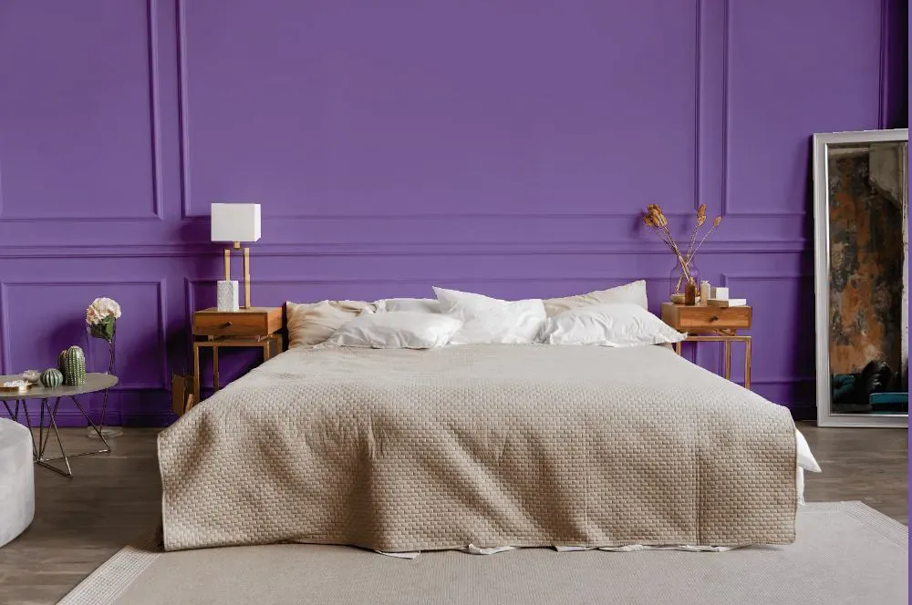 Benjamin Moore Crocus Petal Purple bedroom