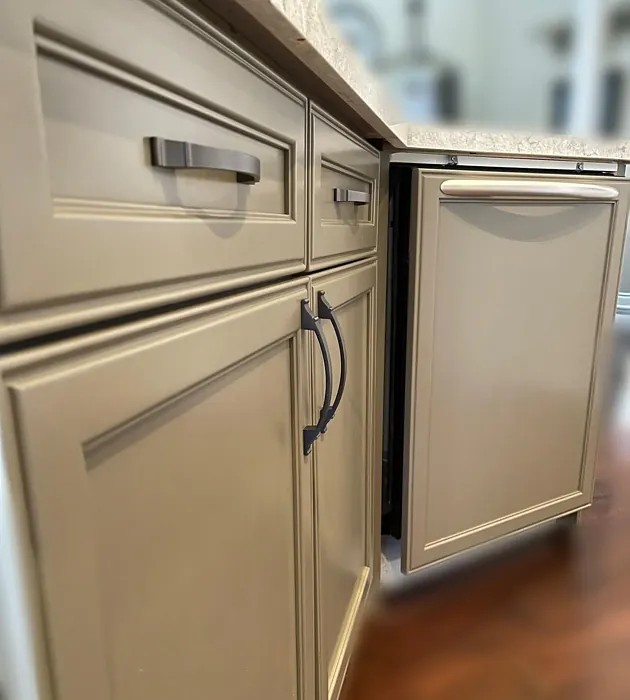 Benjamin Moore Cromwell Gray bedroom picture