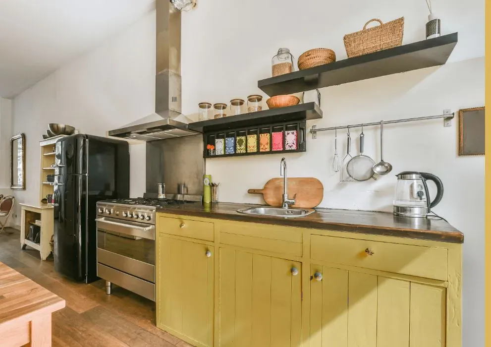 Benjamin Moore Damask Yellow kitchen cabinets