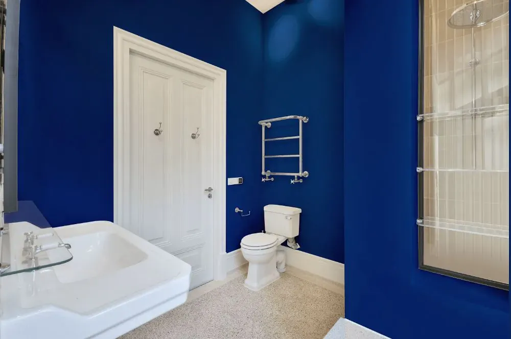 Benjamin Moore Dark Royal Blue bathroom
