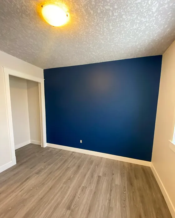Benjamin Moore Downpour Blue Accent Wall Paint