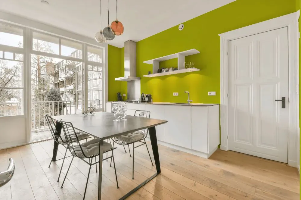 Benjamin Moore Eccentric Lime kitchen review