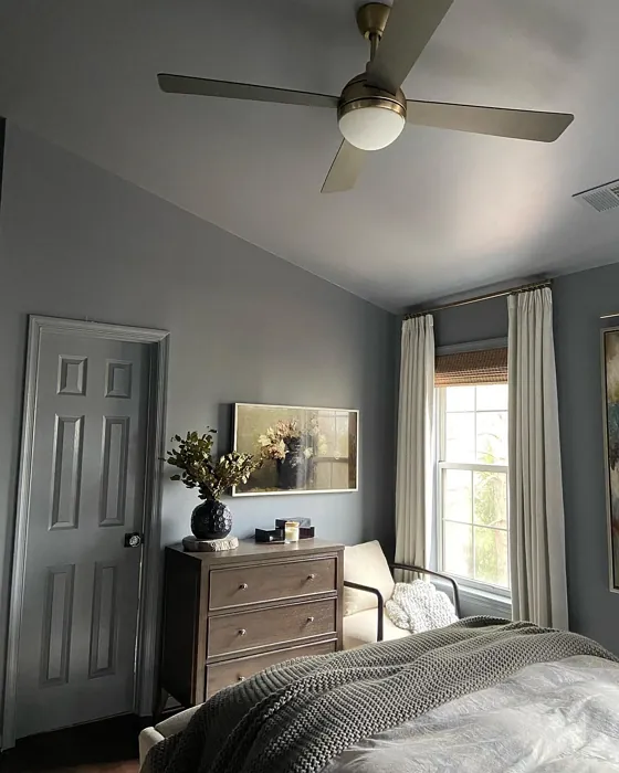 Benjamin Moore Englewood Cliffs cozy bedroom review