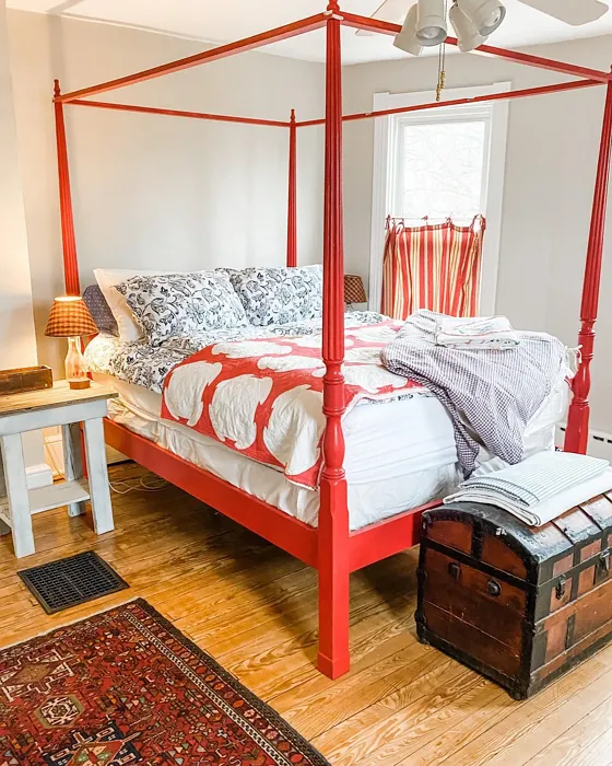 Benjamin Moore Exotic Red bed color