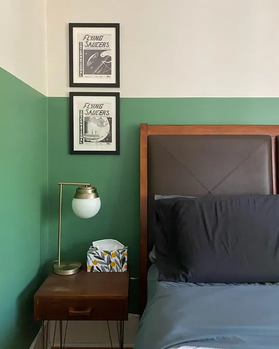 Bm Fairmont Green Bedroom Half Painted