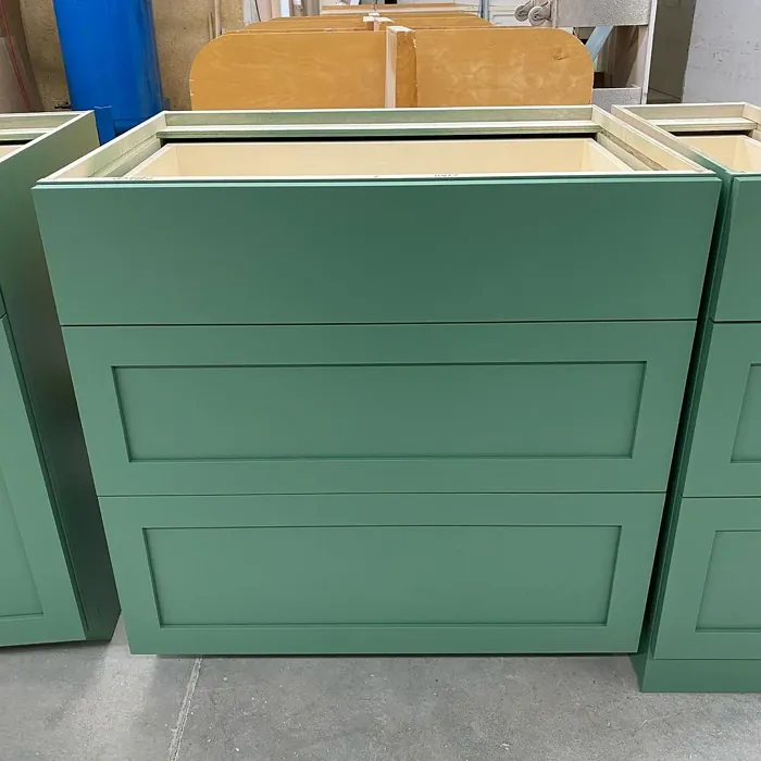 Bm Fairmont Green Kitchen Cabinets