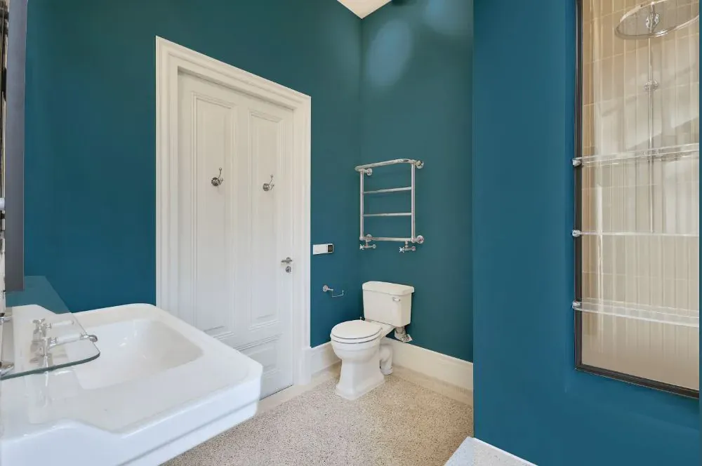 Benjamin Moore Fiji bathroom