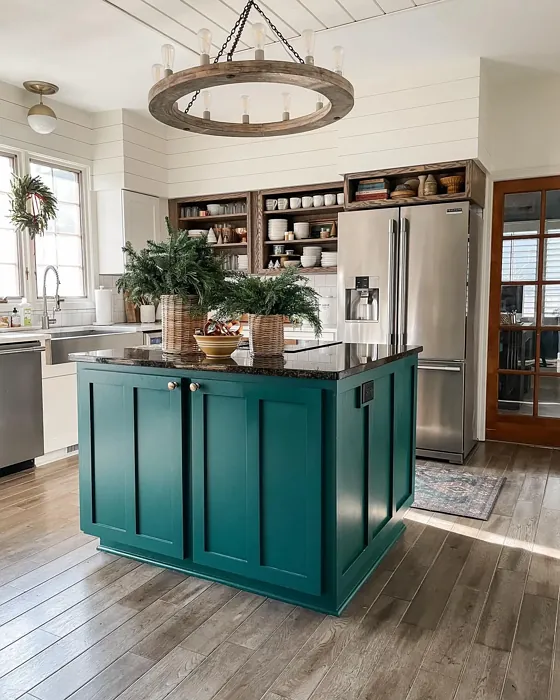 Benjamin Moore Forest Green kitchen island paint review