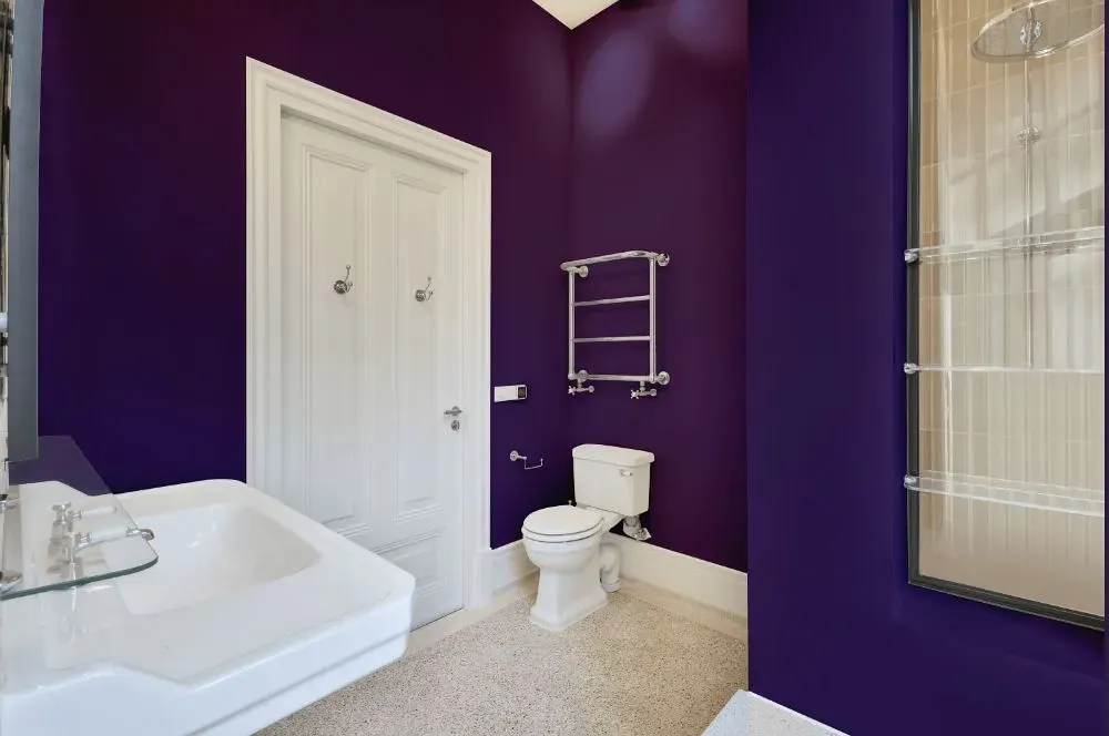 Benjamin Moore Gentle Violet bathroom