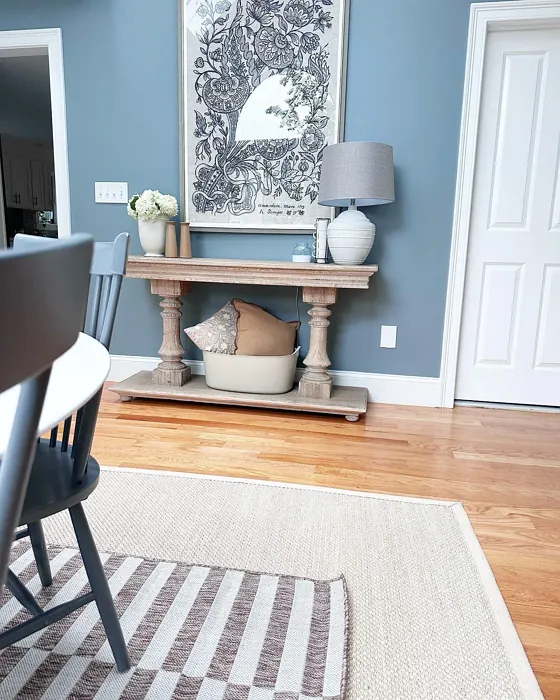Benjamin Moore Gibraltar Cliffs hallway color review