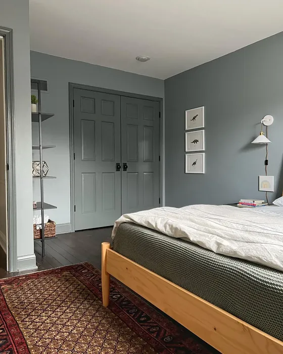 Benjamin Moore Gibraltar Cliffs bedroom color review