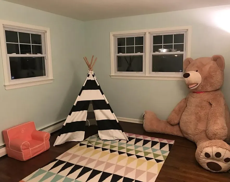 Benjamin Moore Green Cast kids' room interior