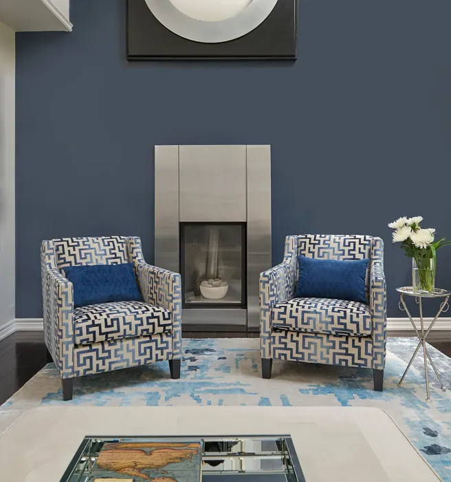 Benjamin Moore Hale Navy living room paint