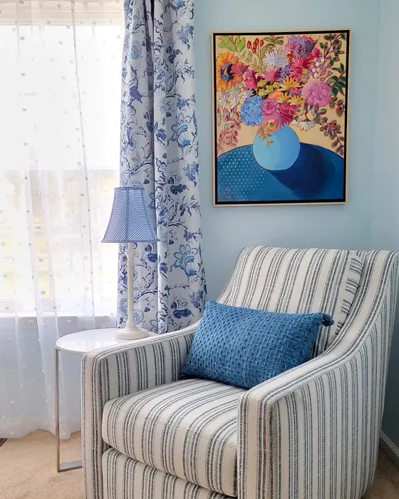 Benjamin Moore Harbor Fog living room 