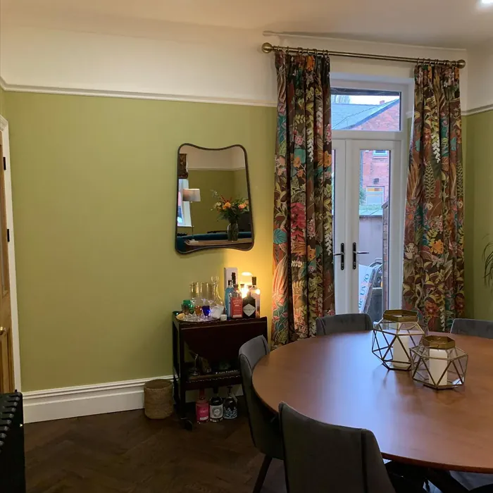 Benjamin Moore HC-15 living room interior