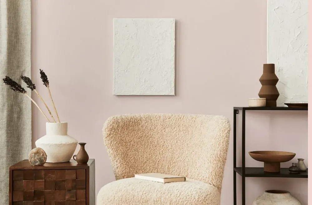 Benjamin Moore Key Pearl living room interior