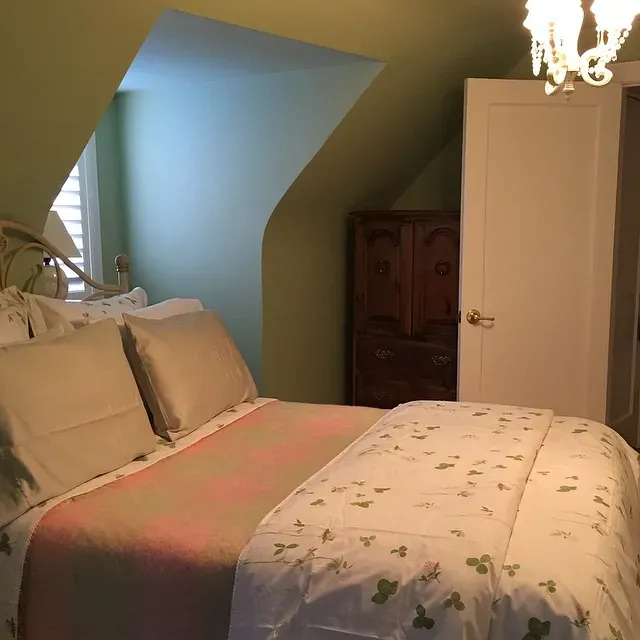 Benjamin Moore Kittery Point Green Bedroom