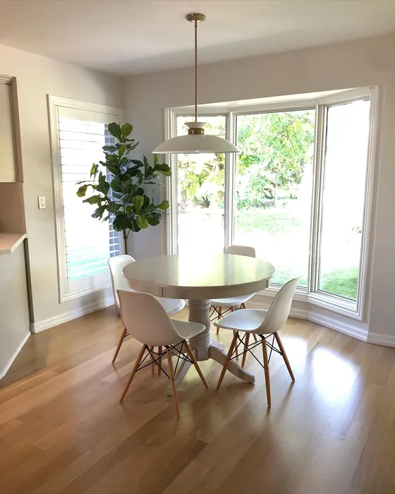 Benjamin Moore Lacey Pearl dining room interior