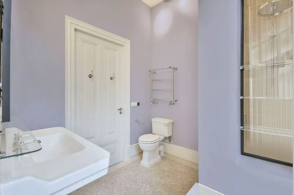 Benjamin Moore Lavender Mist bathroom