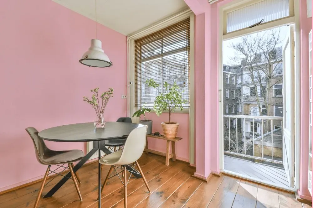 Benjamin Moore Light Chiffon Pink living room
