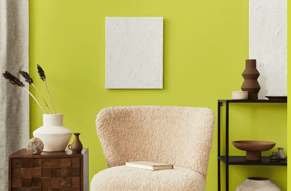 Benjamin Moore Limelight living room interior