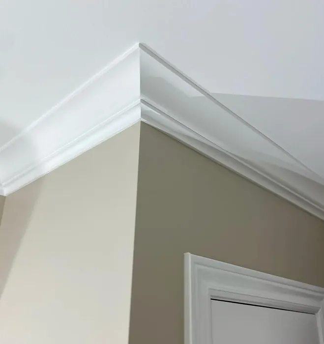 Benjamin Moore Litchfield Gray wall paint color