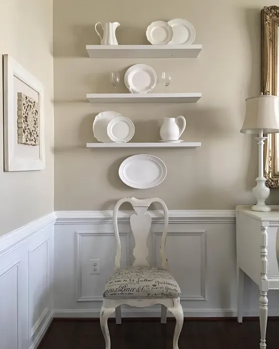Benjamin Moore Manchester Tan dining room 