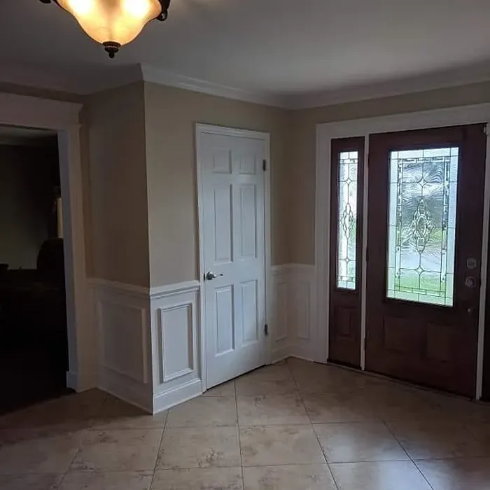 Benjamin Moore HC-81 hallway paint