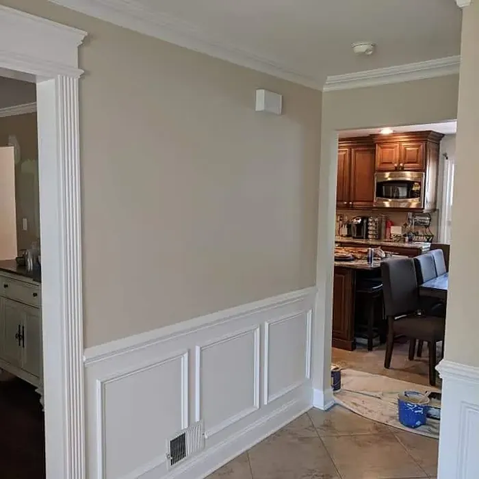 Benjamin Moore HC-81 hallway paint review