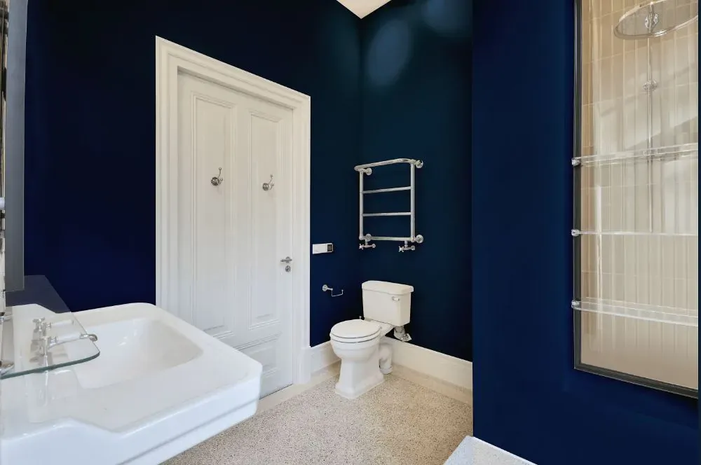 Benjamin Moore Marine Blue bathroom