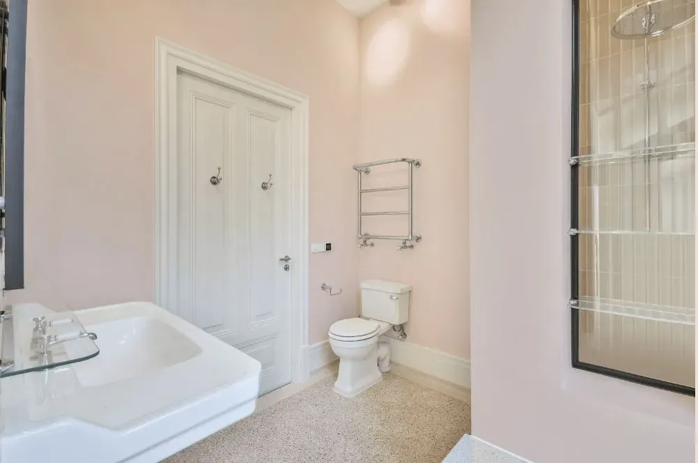 Benjamin Moore Mellow Pink bathroom