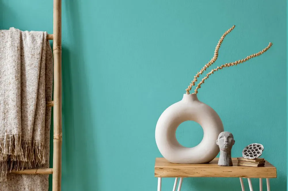 Benjamin Moore Mexicali Turquoise wall
