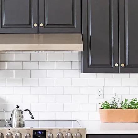 Benjamin Moore Midnight Oil kitchen cabinets photo