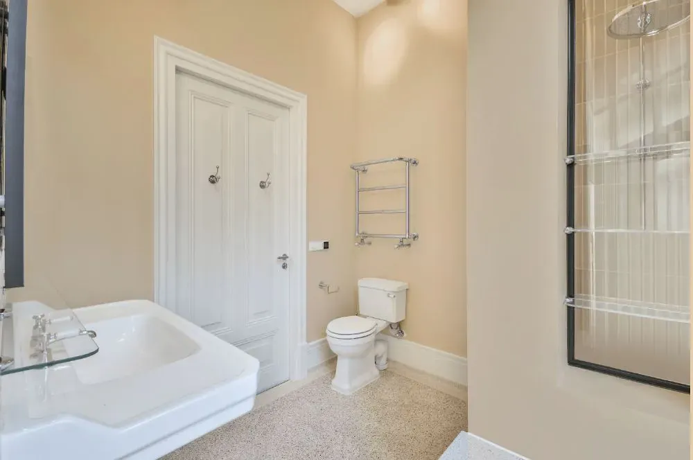 Benjamin Moore Mystic Beige bathroom