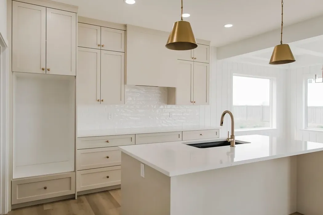 Benjamin Moore Natural Cream kitchen cabinets color review