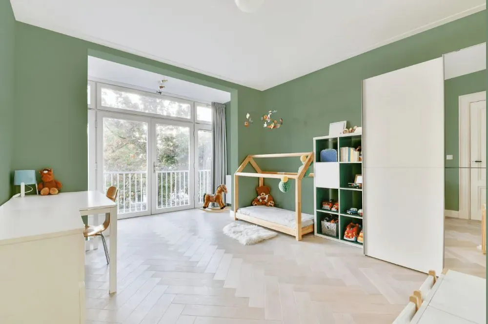 Benjamin Moore Norway Spruce kidsroom interior, children's room