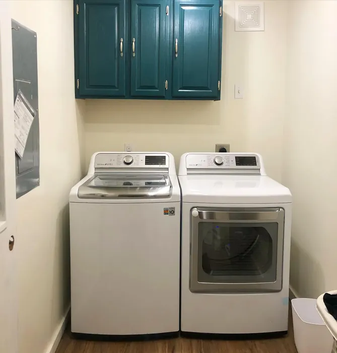 679 Laundry Room