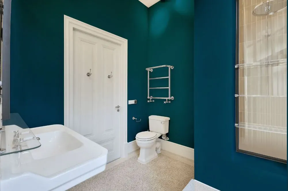 Benjamin Moore Pacific Ocean Blue bathroom
