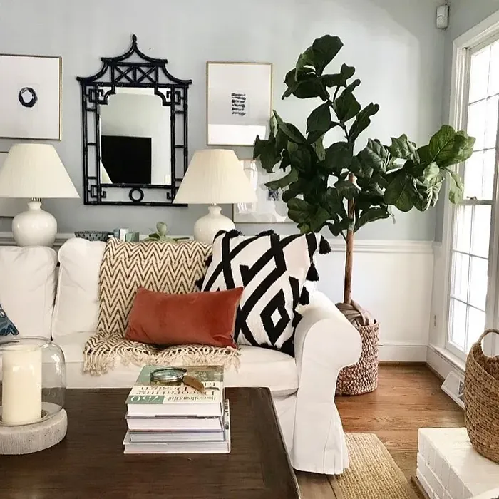 Benjamin Moore CW-650 living room 